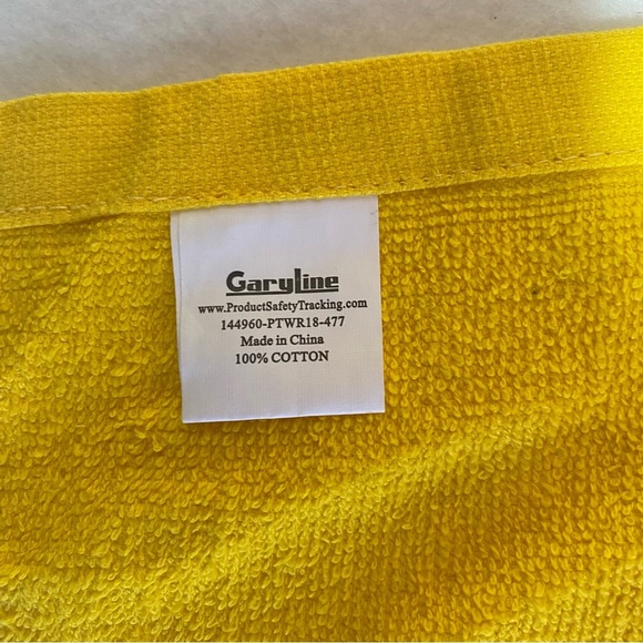 Wake Forest University Rally Towel NCAA Basketball SGA Yellow Demon Deacon WF - Picture 5 of 6